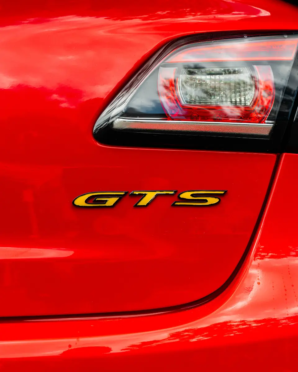 1 DAY RED HSV GTS GALLERY (21)