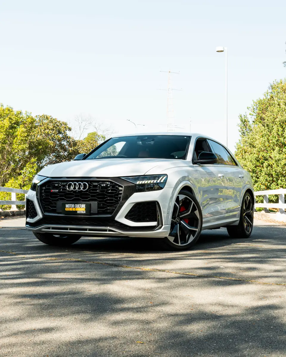 AUDI RSQ8